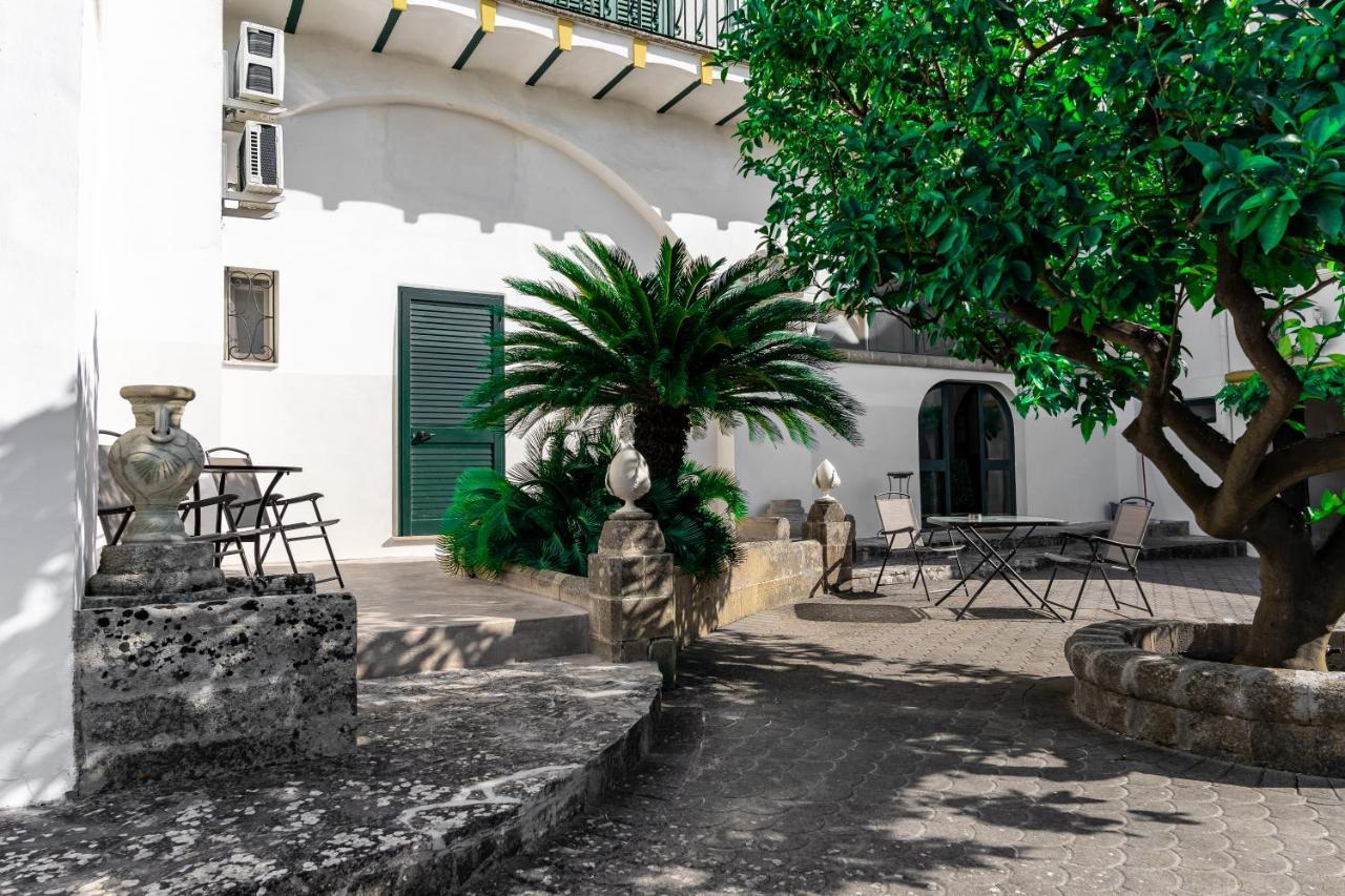 Casa Vacanza GICO' Villa Alezio Exterior foto